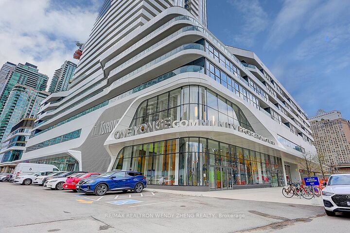 Property Photo: 28 Freeland Street 902 ON M5E 0E3