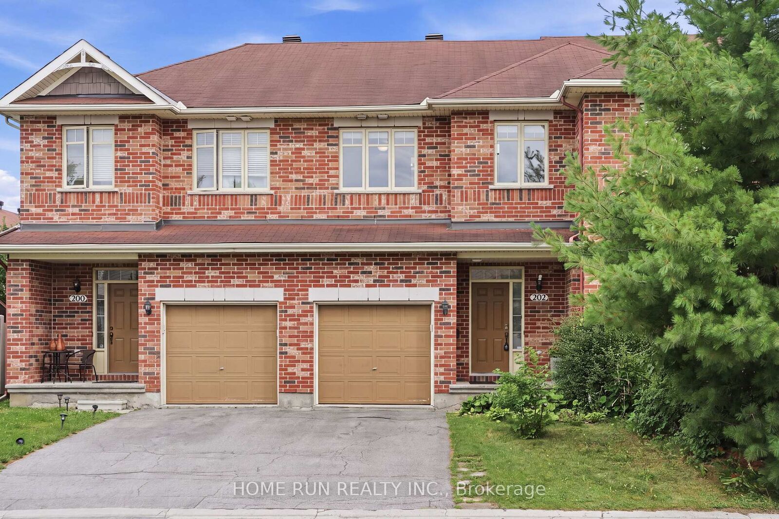 Property Photo: 202 Maxwell Bridge Road ON K2W 0B8