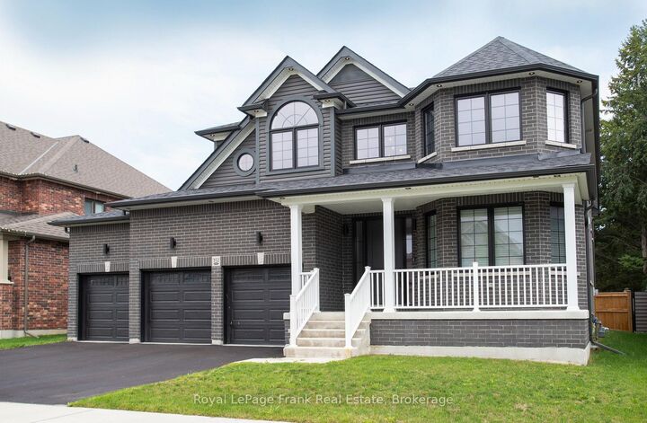 Property Photo:  352 Northglen Boulevard  ON L1C 7E2 