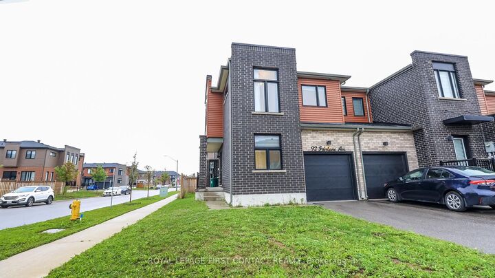 Property Photo:  92 Fairlane Avenue  ON L9J 0M9 