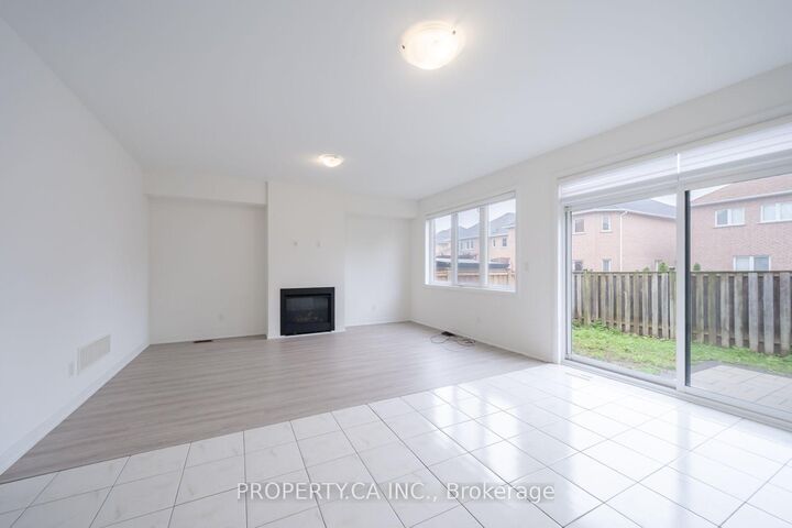 Property Photo:  17 Jinnah Avenue  ON L3S 0G2 