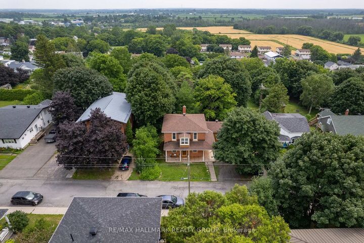 Property Photo:  71 Union Street  ON K0B 1R0 