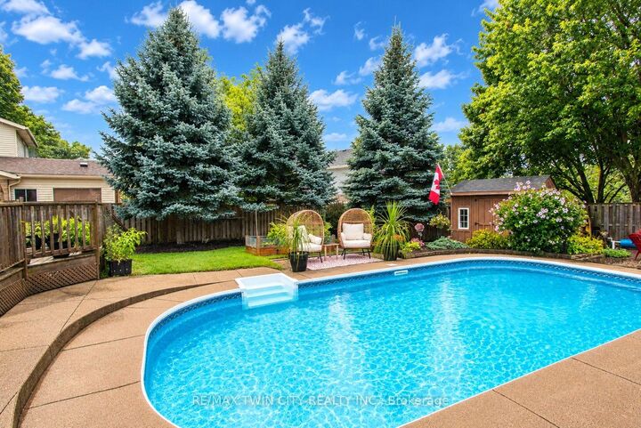 Property Photo:  122 Bier Crescent  ON N3A 1Y4 