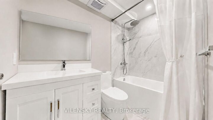Property Photo:  5 Weldrick Road W 506  ON L4C 8S9 