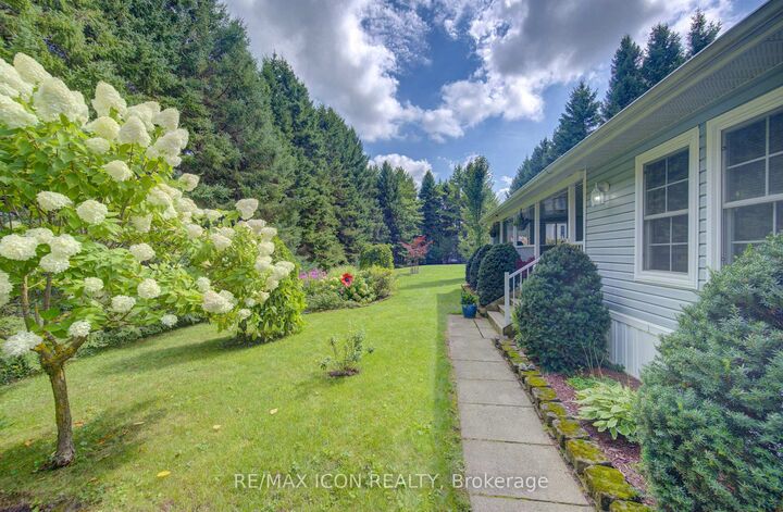 Property Photo:  30 Grand Vista Crescent  ON N0G 2L0 