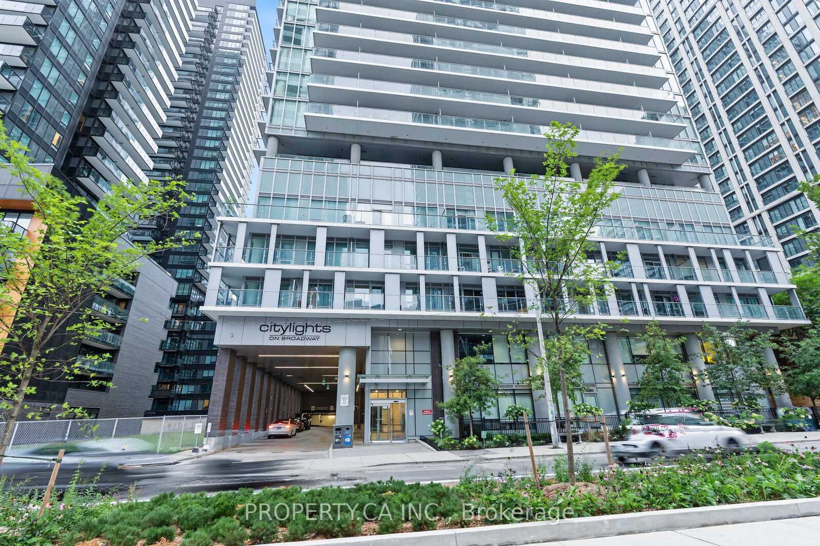 Property Photo:  99 Broadway Avenue 3011  ON M4P 0E3 