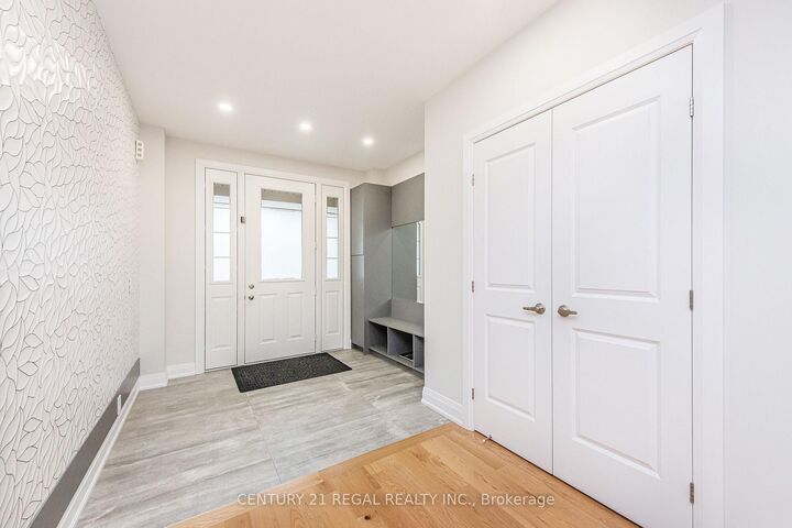 Property Photo:  13 Neilly Terrace  ON L3Z 4K9 