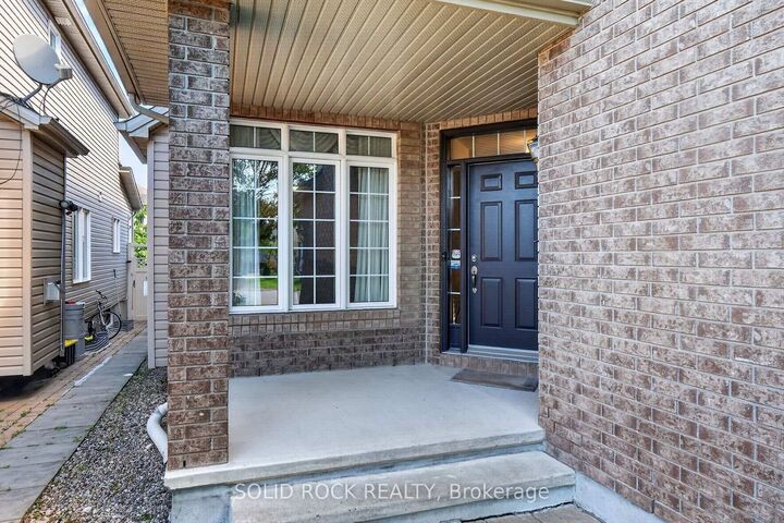 Property Photo:  131 Finn Court  ON K1V 2C6 