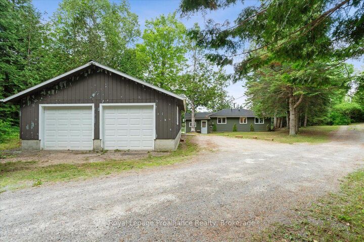 Property Photo:  17 Halcomb Lane  ON K0L 1P0 