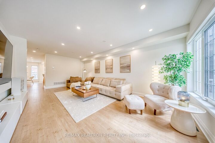 Property Photo:  12 Quattro Avenue  ON L4E 0S5 