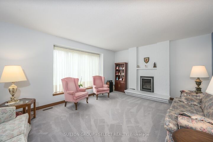 Property Photo:  260 Village Green Avenue  ON N6J 3Z6 