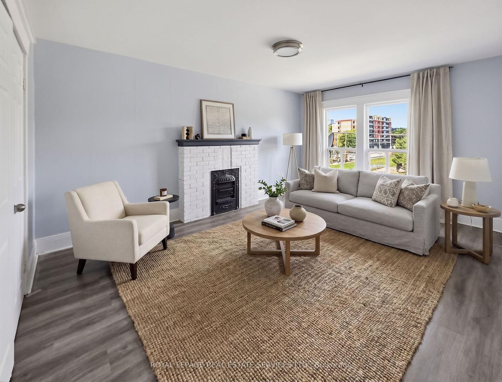 Property Photo:  8 Ottawa Street N 8  ON L8H 3Y7 