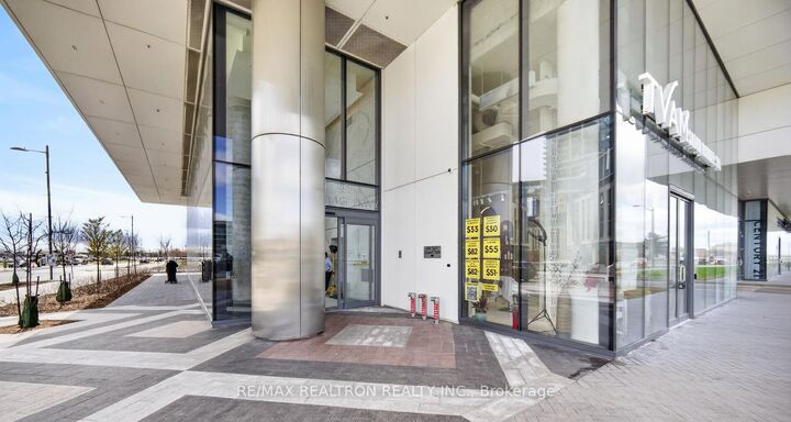Property Photo:  950 Portage Parkway 5615  ON L4K 0J7 