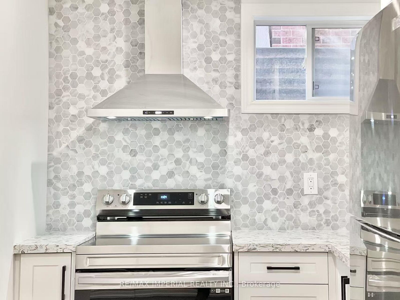 Property Photo:  40 Brewsland Crescent Bsmt  ON L3T 7G7 