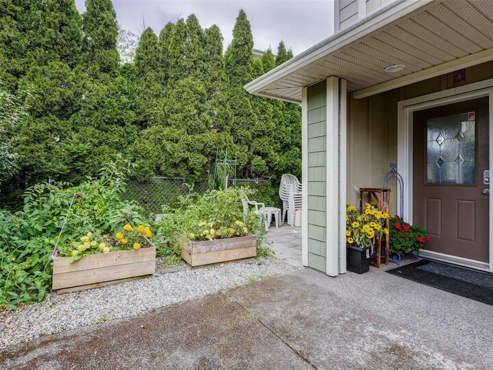 Property Photo:  2923 Phipps Rd #102  BC V8P 0A8 