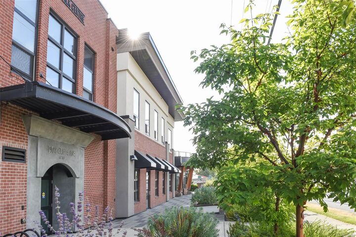 Property Photo:  1978 Cliffe Ave #308  BC V9N 2L1 