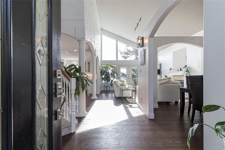 Property Photo:  150 Rainbow Cres  BC V9T 4Y2 