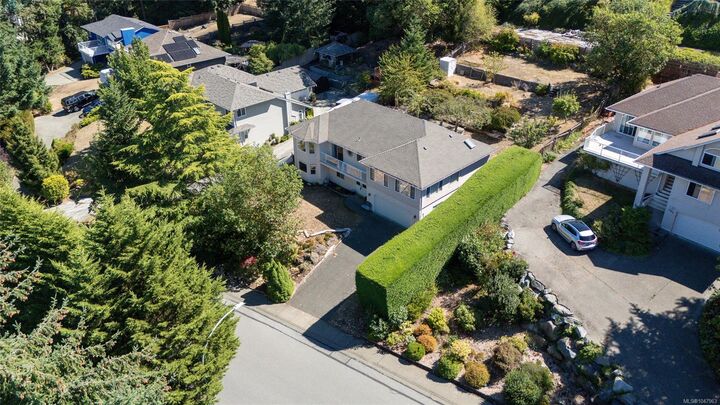 Property Photo:  6000 Chippewa Rd  BC V9L 5P3 