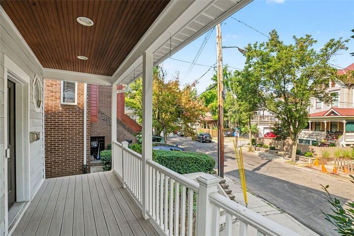Property Photo: 5516 Claybourne St PA 15232