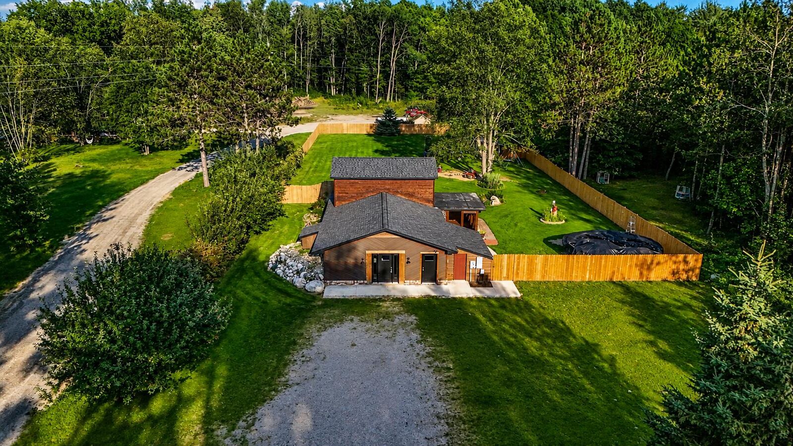 Property Photo: 565 Cloverleaf Lane MI 48629