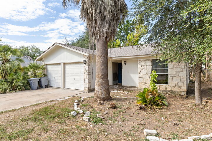 Property Photo: 1500 Sahara Avenue TX 78745