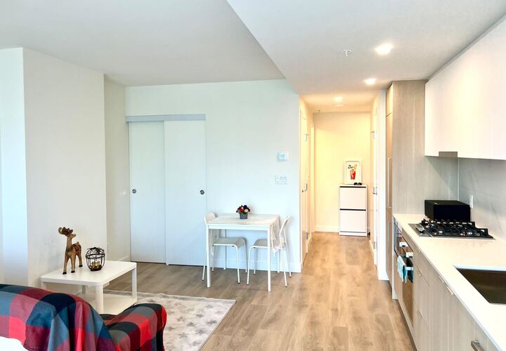 Property Photo:  318 Alderson Avenue 2210  BC V3K 0J1 
