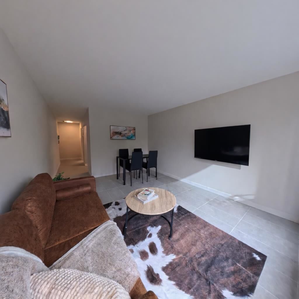 Property Photo:  1540 Haro Street 2B  BC V6G 1G6 