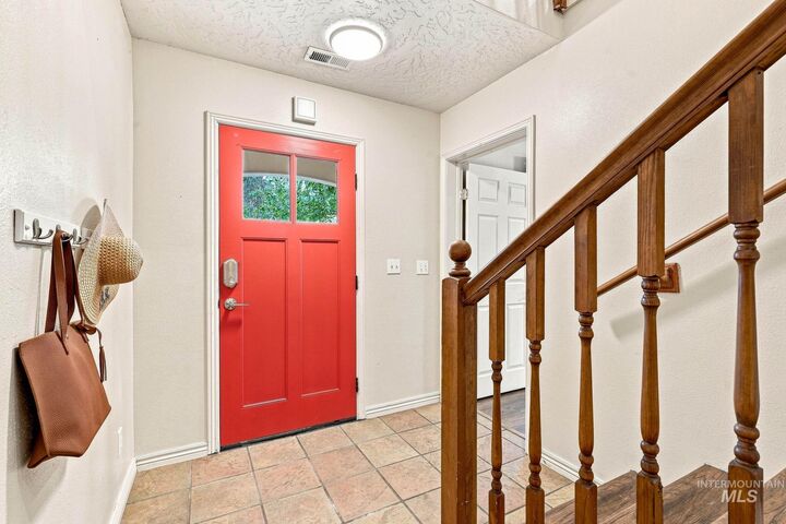 Property Photo: 2442 W Hill Rd ID 83702