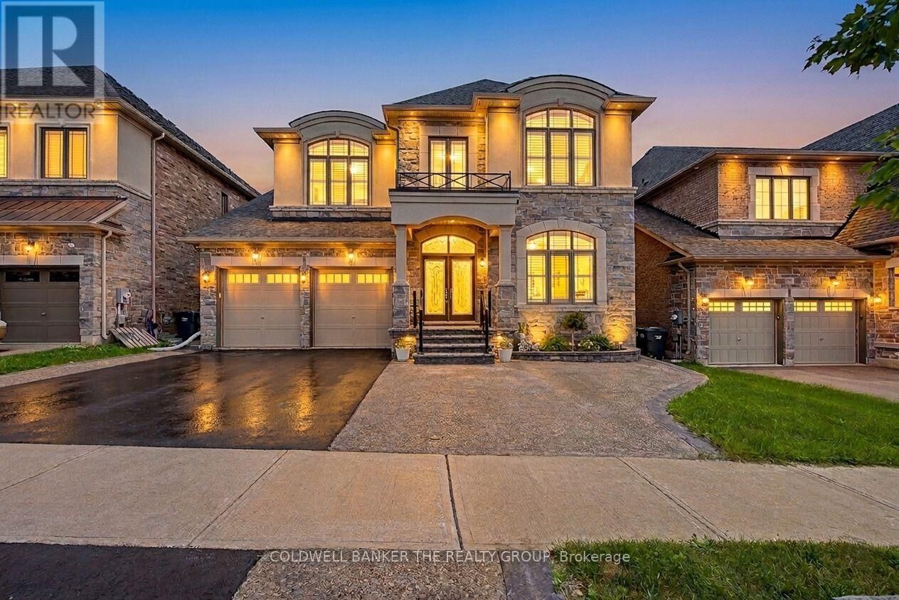 Property Photo:  44 Daisy Meadow Crescent  ON L7C 4G3 
