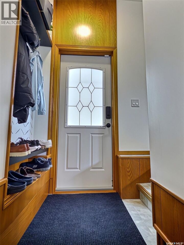 Property Photo:  729 Isabelle Street  SK S4A 1P8 