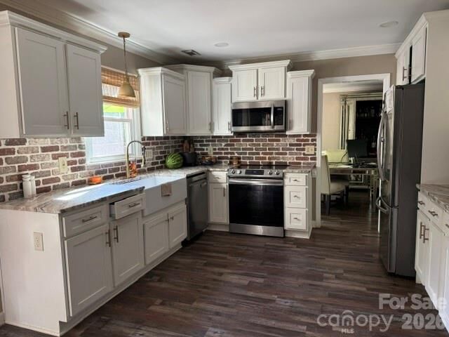 Property Photo:  3709 Stoneglen Path  NC 28269 
