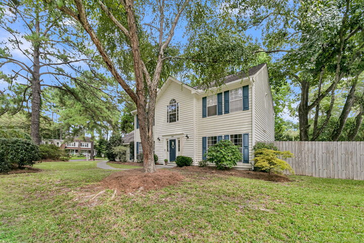 Property Photo:  200 Wickford  SC 29485 