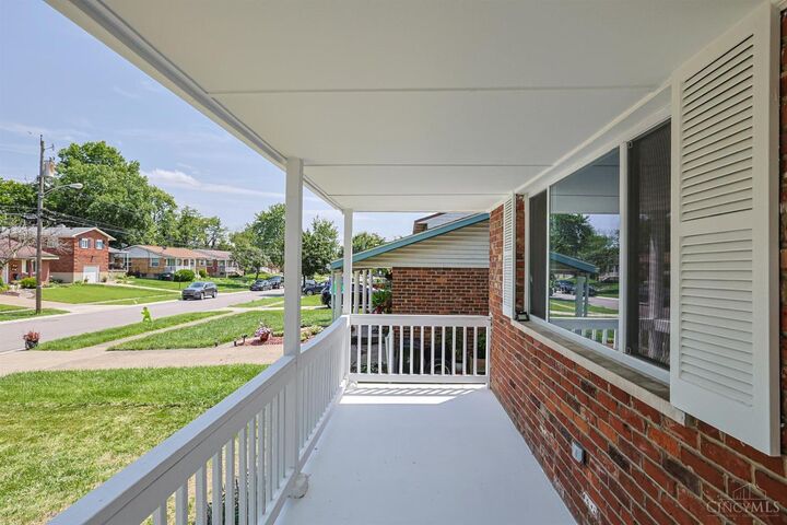Property Photo: 6029 Waldway Lane OH 45224