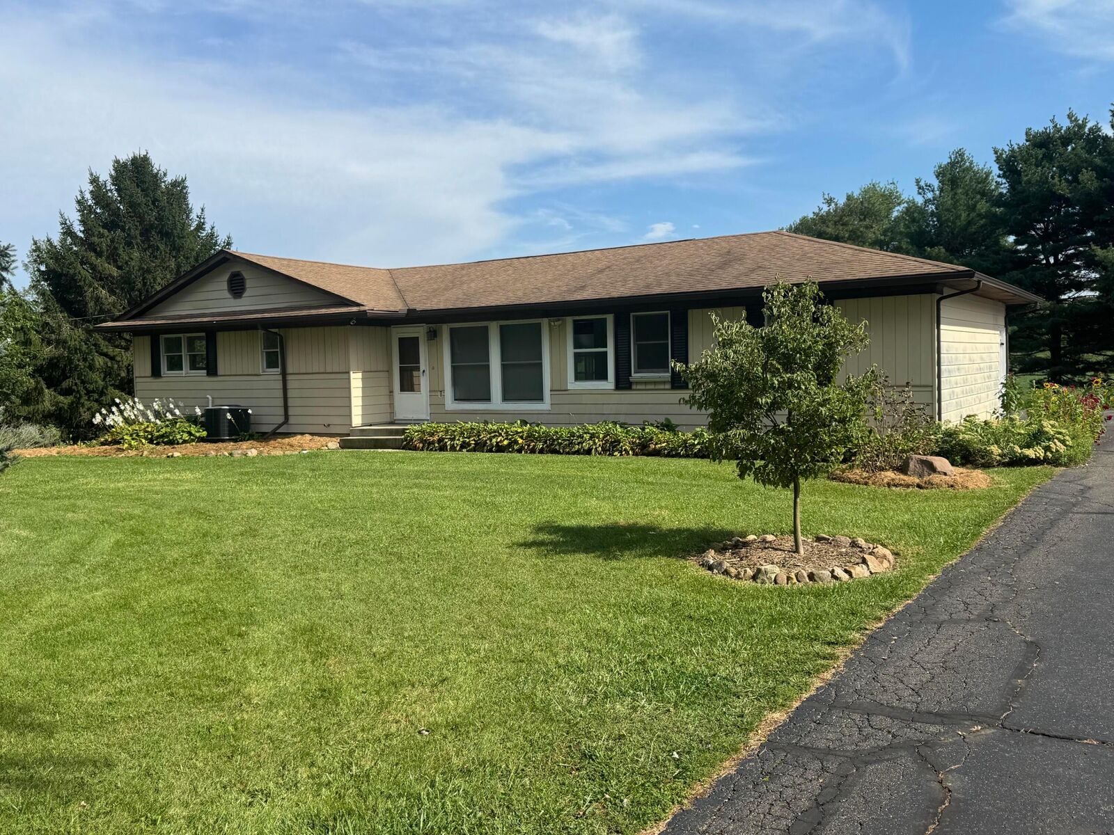 Property Photo: 8117 Johnstown Utica Road OH 43031