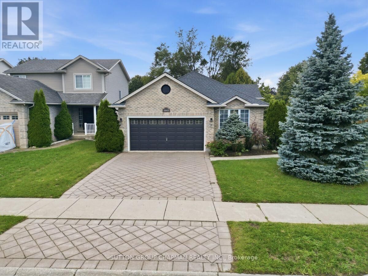 Property Photo:  1645 Devos Drive  ON N5X 4K8 