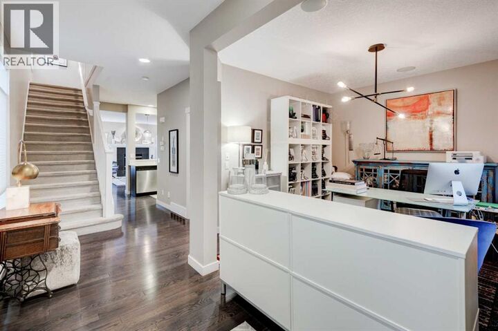 Property Photo:  78 Ypres Green Southwest  AB T2T 6M1 