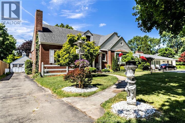Property Photo:  310 Victoria Avenue  ON N7L 3A9 