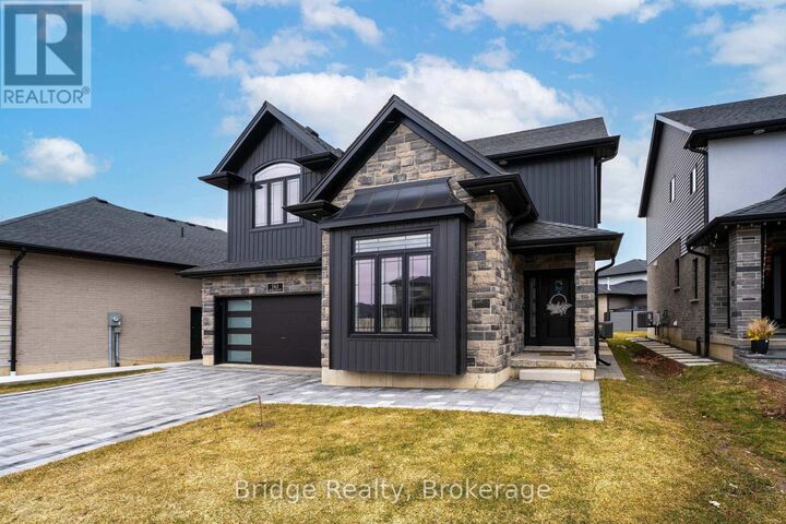 Property Photo:  161 Hemlock Street  ON N4S 0E4 