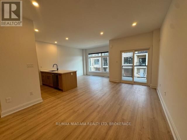 Property Photo:  292 Vine Street  ON L2M 0E1 