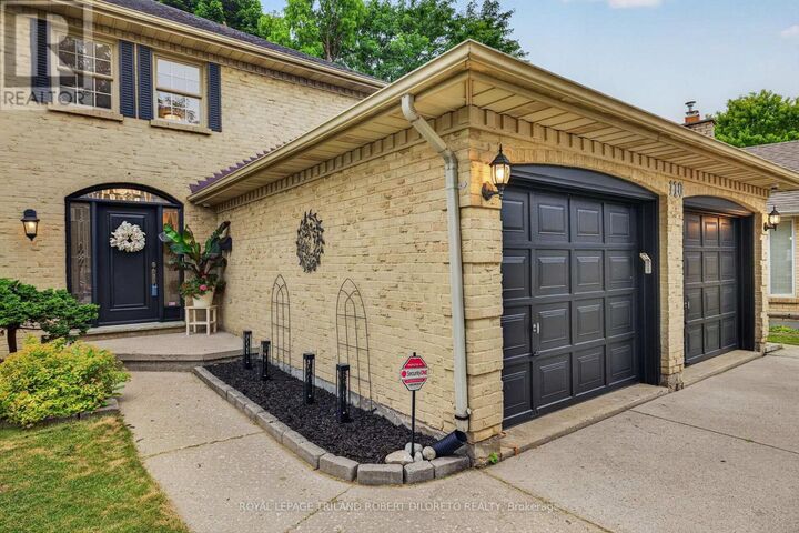 Property Photo:  110 Summerdale Place  ON N6K 4C6 