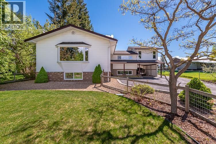 Property Photo:  1910 30 Street Southeast  BC V1E 2E6 