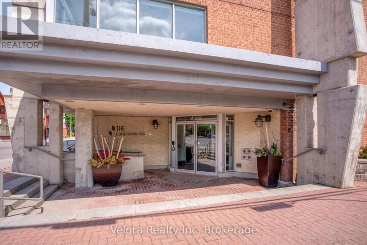 Property Photo: 429 Somerset Street West 414 ON K2P 0J4