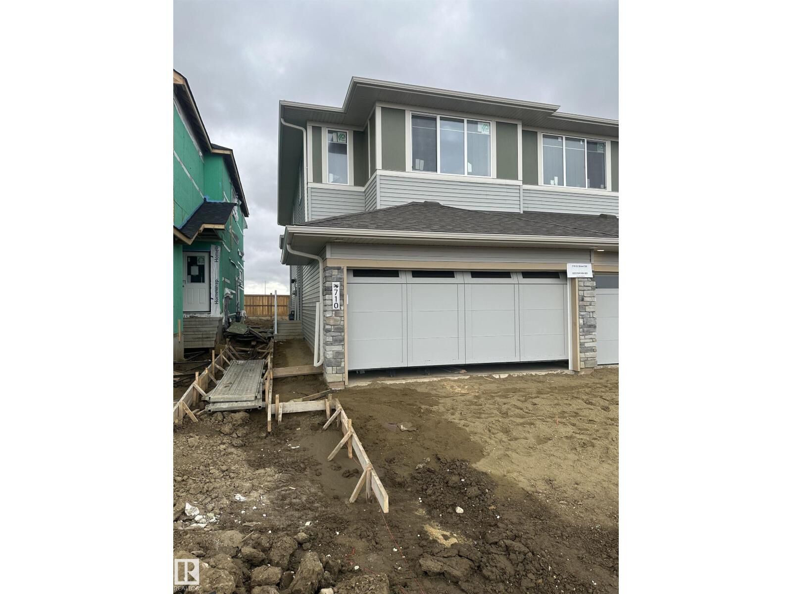Property Photo: 710 22 St SW AB T6X 3M1