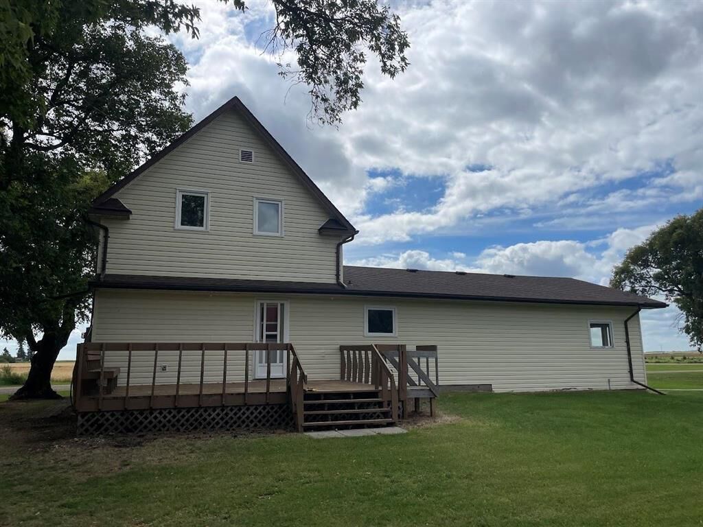 Property Photo: 9 2nd Street Franklin Mb Street MB R0J 0S0