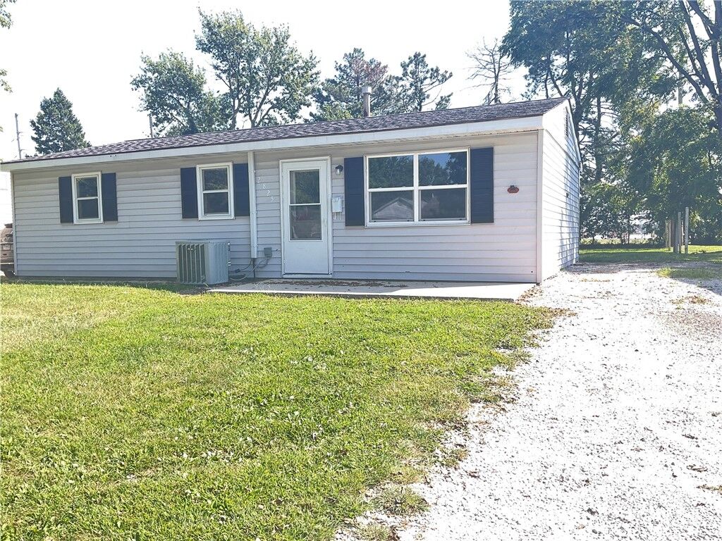 Property Photo:  2825 E Cardinal Drive  IL 62526 