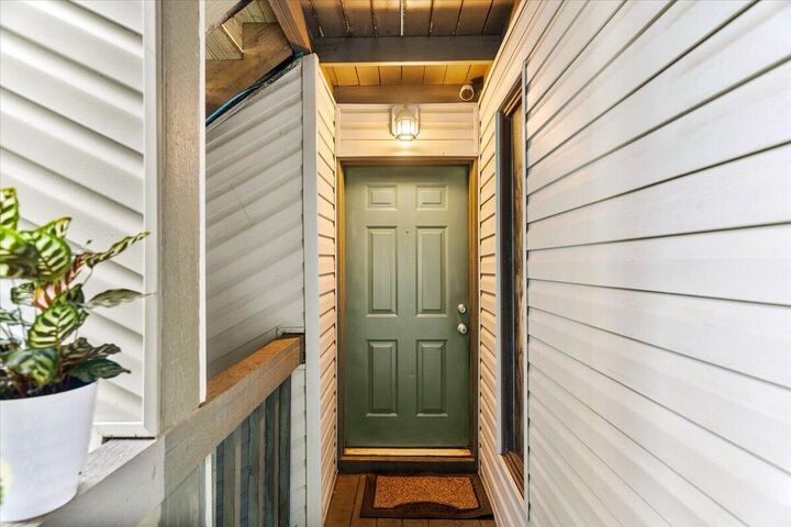 Property Photo: 124 SE Elm Avenue Unit 3D FL 32548