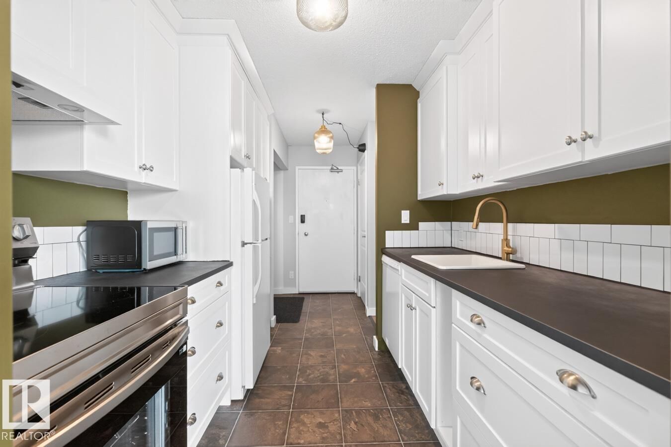 Property Photo:  11307 99 Avenue NW 612  AB T5K 0H2 