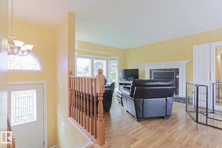 Property Photo:  4508 26 Avenue NW  AB T6L 5J1 