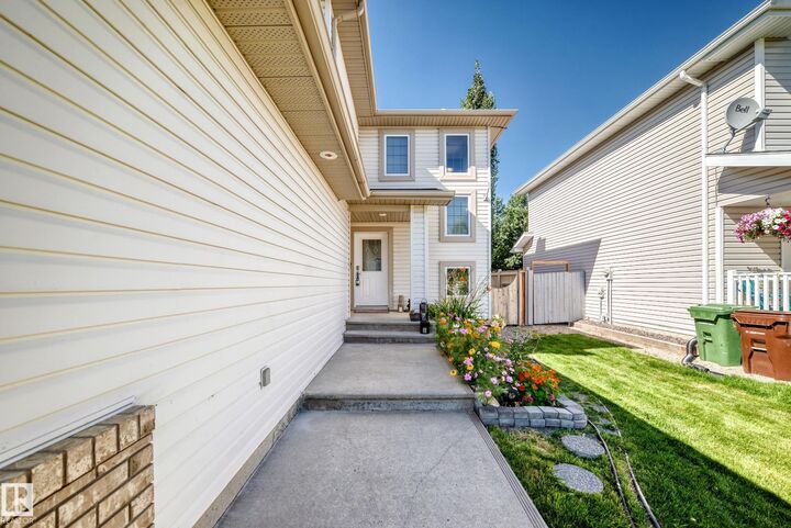 Property Photo:  9 Escada Close  AB T8N 6X5 