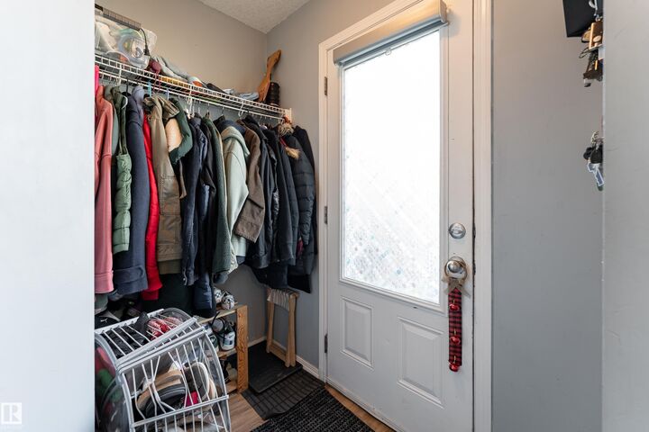 Property Photo:  5632 203 Street NW  AB T6M 0B2 